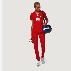 Figs 2XL Red Catarina one pocket top/Figs 2XL Red
Zamora Joggers,